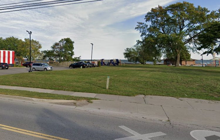 Beach Motel - 2022 Now An Empty Lot (newer photo)